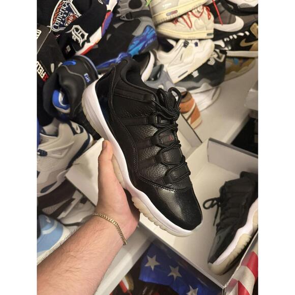 Jordan retro 11 low 72-10 size 11